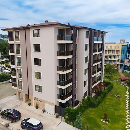 Апартамент Jasmine 1 Bedroom With Free Parking