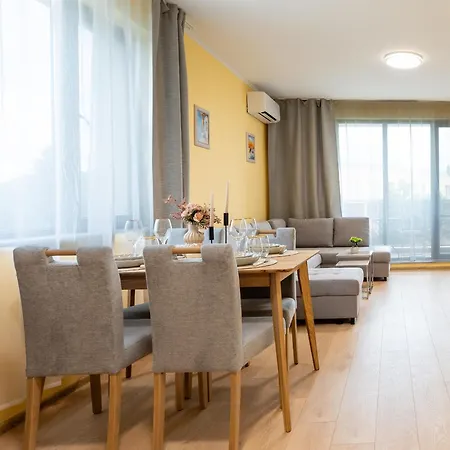 Апартамент Jasmine 1 Bedroom With Free Parking