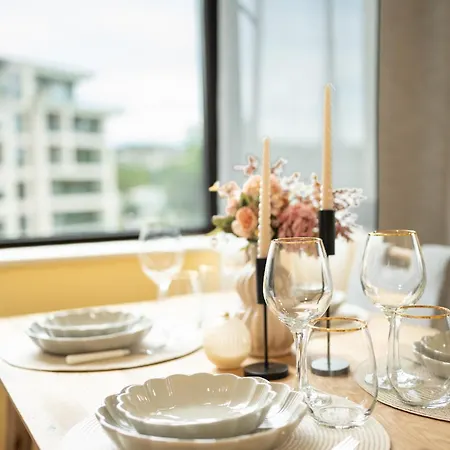 Апартамент Jasmine 1 Bedroom With Free Parking