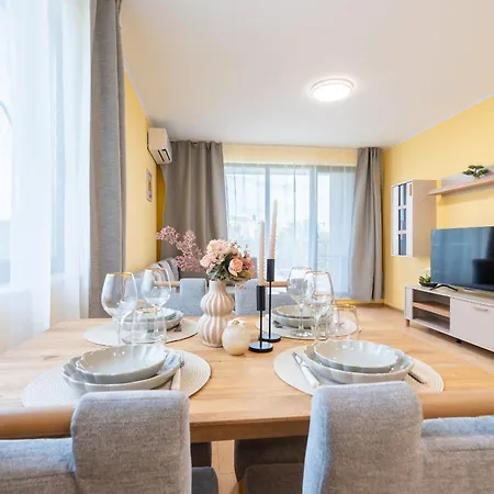 Jasmine 1 Bedroom With Free Parking شقة *