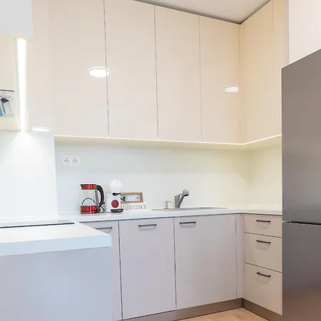 Jasmine 1 Bedroom With Free Parking شقة *