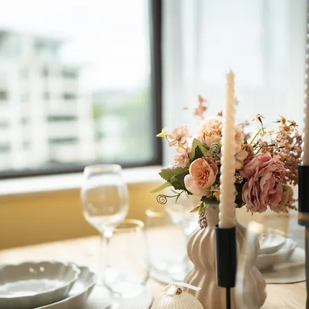 Апартамент Jasmine 1 Bedroom With Free Parking *